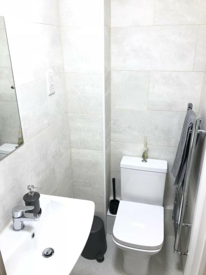 Rc Airport Rooms Stanwell Ngoại thất bức ảnh